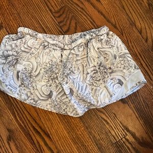 Lululemon Athletica Shorts- Size 12 Tall